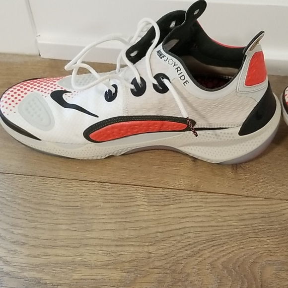 Nike Joyride Size 9.5 main image 4